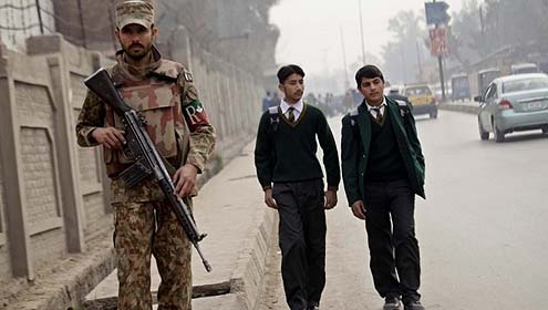 ریلوے سکولوں میں‌ فوجی گارڈز رکھنے کی تجویز