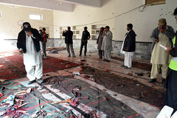 شکارپور خودکش حملہ آور کی عمر30 سال، دم کرانے کے بہانے اندر داخل ہوا، رپورٹ