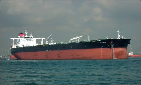 پٹرول کیلئےجانے والا جہازاومان پورٹ سے پٹرول لوڈ نہ کرسکا