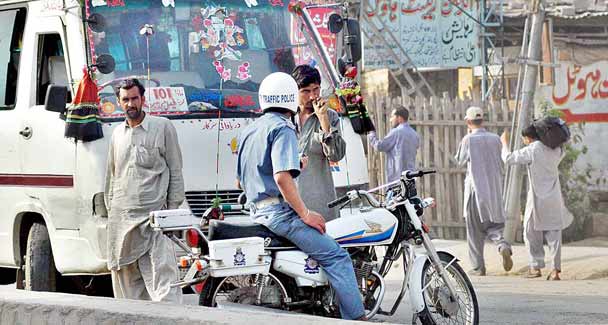 فرض شناس ٹریفک وارڈنز کی ڈیوٹی میں دلچسپی کی وجہ سے ٹریفک کے مسائل میں واضح کمی آ گئی