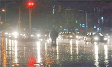 کراچی والے چھتریاں نکال لیں، محکمہ موسمیات نے بارش کی نوید سنا دی