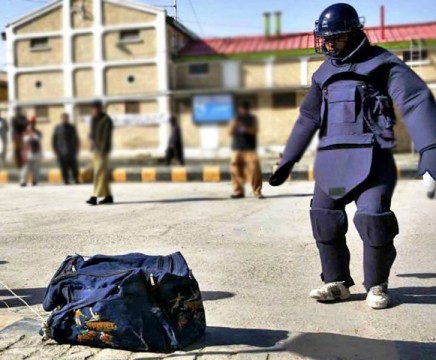 بھینس کالونی میں گھر کے باہر رکھا بم ناکارہ بنا دیا گیا