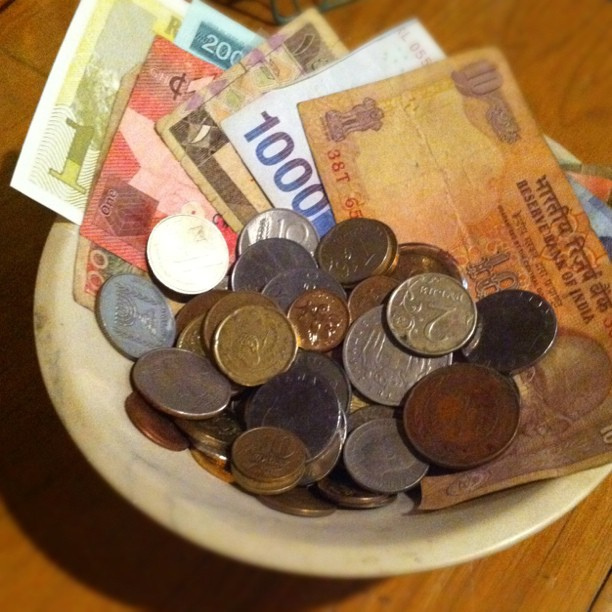 قوم کو نیا قرض مبارک