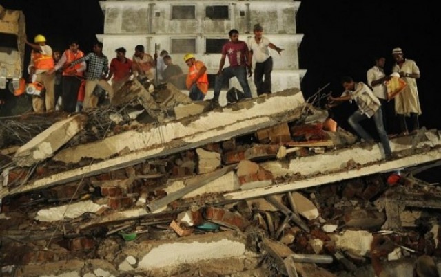 بھارت میں عمارت کے ملبے تلے دب کر مسلم خاندان کے 13 افراد جاں بحق