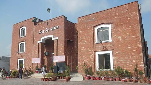 کروڑوں کی لاگت سے تعمیر شدہ کارڈیک سنٹر کو ریفر سنٹر بنا دیا گیا
