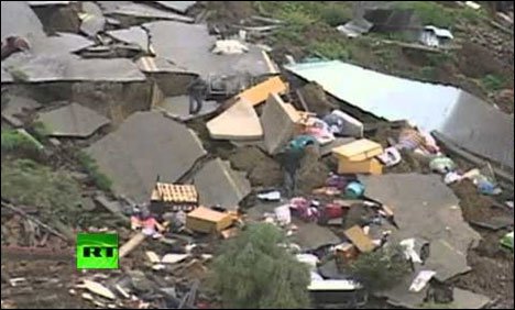 بولیویا: بارشوں کے باعث پہاڑی پر بننے 8  مکانات گر گئے