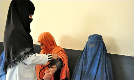 خیبر پختونخوا : گلے، سینے اور کھانسی کی بیماریوں میں غیر معمولی اضافہ