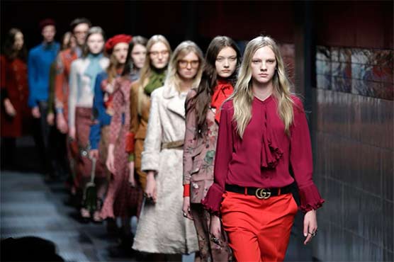 اٹلی کے فیشن مرکز میلان میں مقامی ڈیزائنر کے ملبوسات کی دھوم