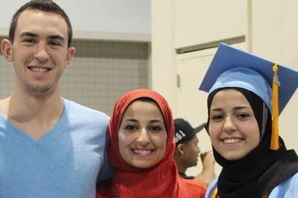 امریکا میں تین مسلمانوں کا قتل اور اُمتِ مُسلمہ