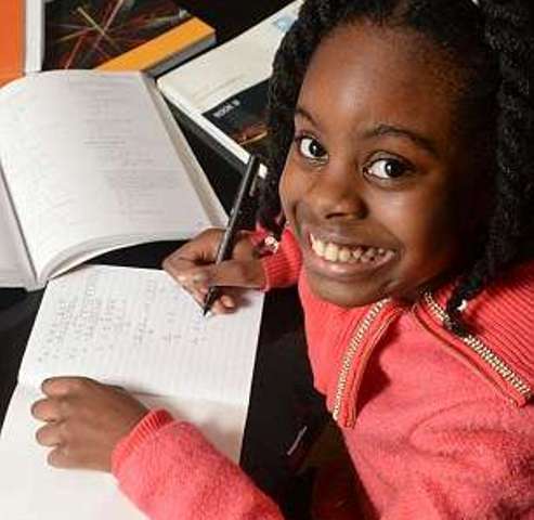 برطانوی یونیورسٹی کی تاریخ کے کم عمر ترین طالبہ