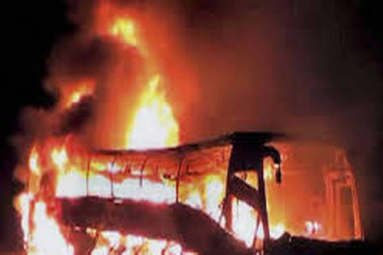 بنگلہ دیش: ٹرک پر پٹرول بم سے حملہ، دو افراد جاں بحق