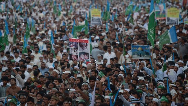 فلسطینیوں کا اسرائیلی ناکہ بندی کے خلاف احتجاج