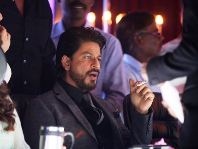 کنگ خان عوام سے کئے گئے وعدے سے پھر گئے
