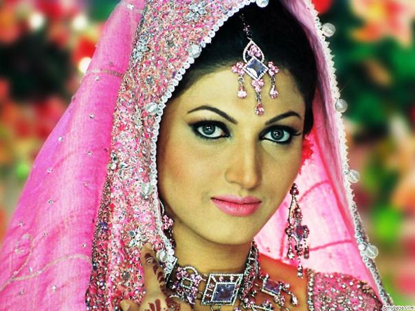 ثنا کے شوہر فخر نے ماڈل مناہل شاہ سے دوسری شادی کرلی