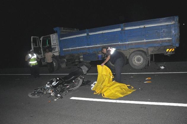 فیصل آباد: ٹریفک حادثہ میں 2افراد جاں بحق ،ایک شدید زخمی