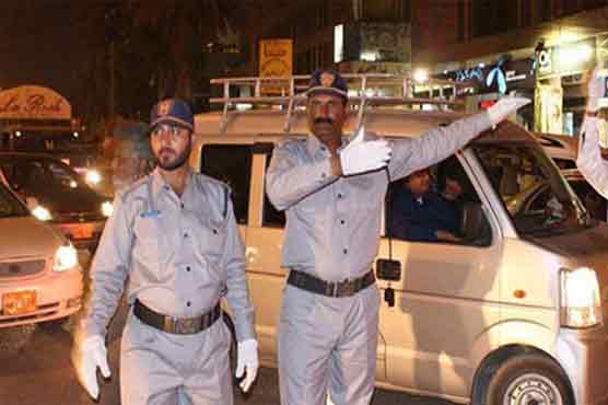 سندھ حکومت نے ٹریفک پولیس اہلکاروں کی وردی تبدیل کر دی