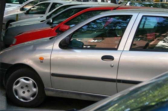 سینکڑوں گاڑیاں ایک ہزار فی کس میں فروخت، خریدار سرکاری افسران