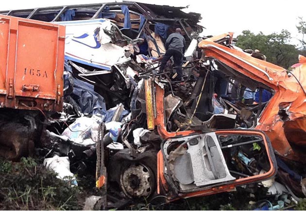 تنزانیہ میں مسافر بس اور ٹرک کے درمیان تصادم سے 42 ہلاک، 23 زخمی