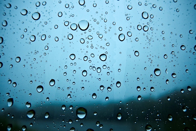 لاہور اور اسلام آباد میں بوندا باندی ، جاتی سردی پھر لوٹ آئی