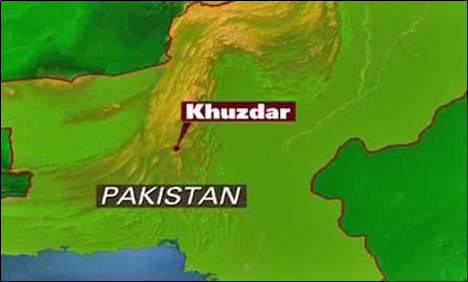 خضدار میں گاڑی الٹنے سے چار افراد زخمی