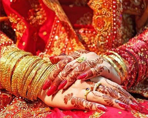 ایک ہنگامے پہ موقوف ہے گھر کی رونق