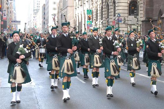 نیو یارک میں لاکھوں افراد کی سینٹ پیٹرکس ڈے پریڈ میں شرکت