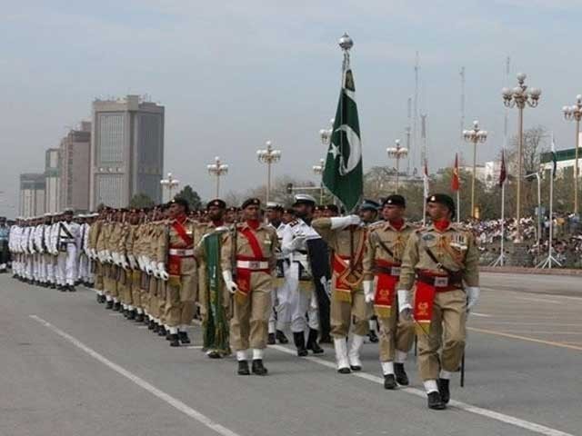 یوم پاکستان کی تقریب کے لئے پریڈ ایوینیو کی طرف جانے والے تمام راستے سیل