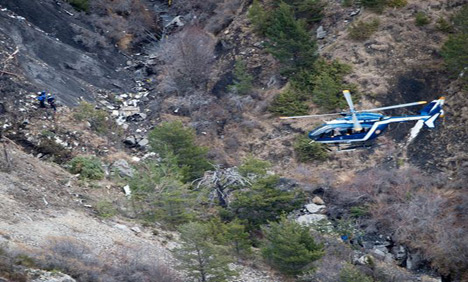 فرانس میں طیارہ حادثہ، لاشیں اور باقیات اٹھانے کا کام شروع