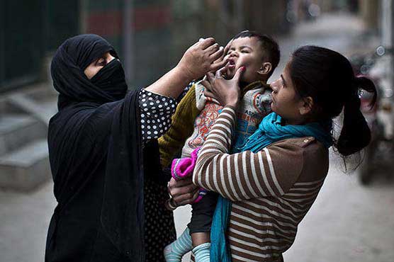 کراچی میں چار روزہ پولیو مہم کا آج آخری روز، 8 لاکھ بچوں کو قطرے پلانے کا ہدف