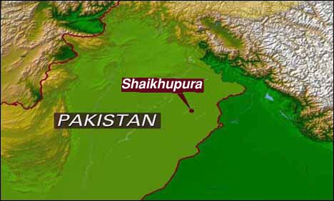 شیخوپورہ: قبرستان سے خاتون کی نعش برآمد سر اور بازو دھڑ سے الگ کرکے جلا دیا گیا