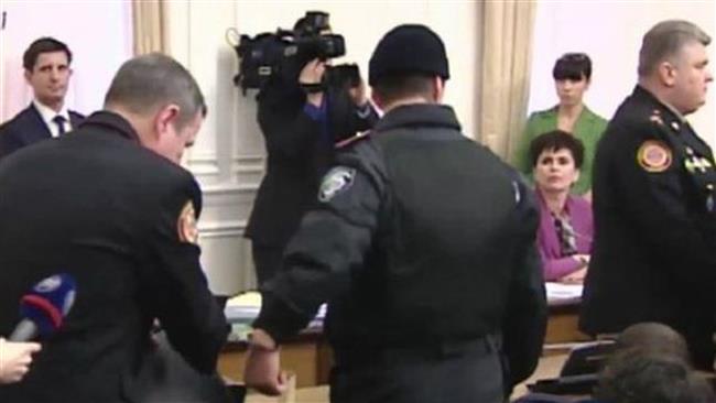 یوکرائن کابینہ کے اجلاس کے دوران دو اہم سرکاری عہدیداروں کو گرفتار کر لیا گیا