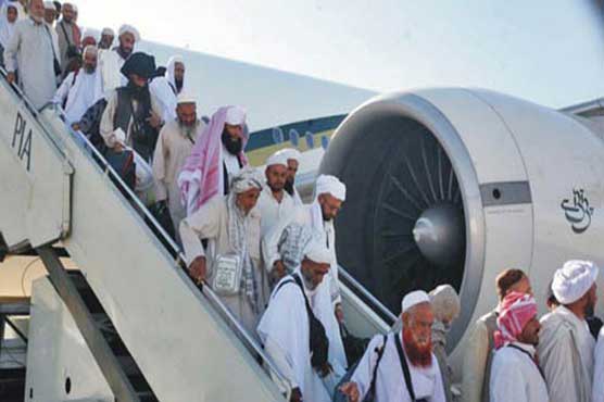 قومی ائر لائن نے عمرہ زائرین کے کرایوں میں اضافہ کر دیا