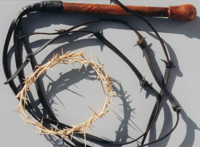 سعودی عرب میں مرد کی بےعزتی کرنے پر خاتون کو کوڑوں کی سزا