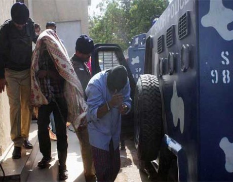 نائن زیرو سے گرفتار 10 ملزم جوڈیشل ریمانڈ پر جیل بھیج دئیے گئے