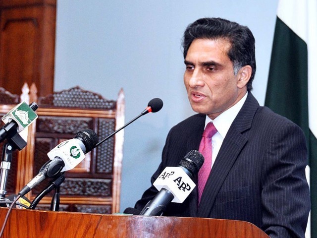 وزیراعظم یمن میں پھنسے پاکستانیوں کے انخلا کی خود نگرانی کر رہے ہیں، سیکریٹری خارجہ