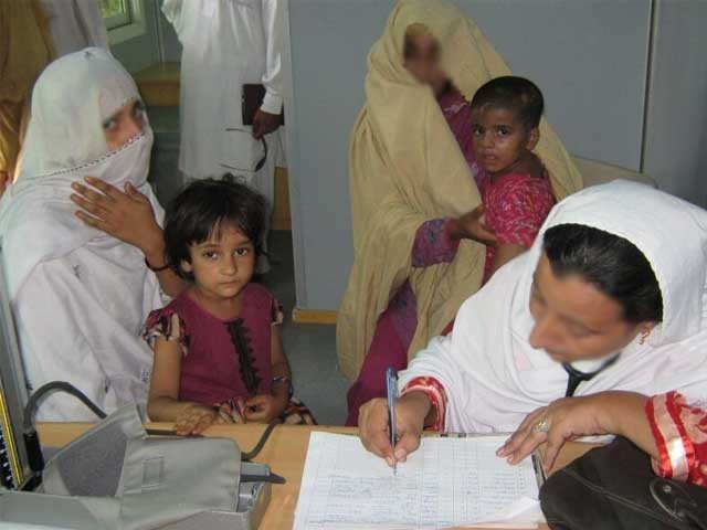 پنجاب حکومت کا سرکاری اسکولوں کی طرز پر دیہی و بنیادی مراکز صحت اپنانے کا فیصلہ