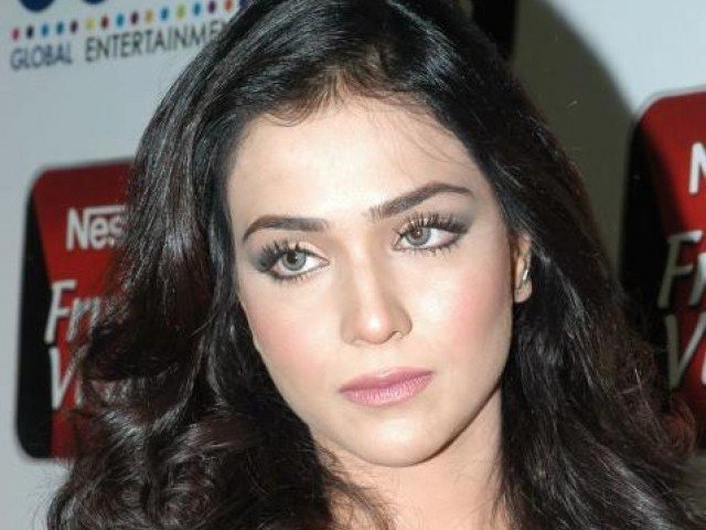 معیاری فلم کے لیے جدید ٹیکنالوجی ہی نہیں پروفیشنل لوگ بھی ضروری ہیں، عمائمہ ملک