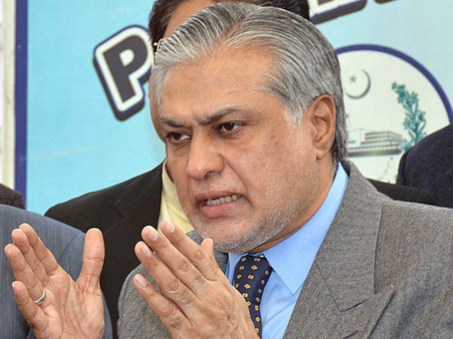 تحریک انصاف اسمبلیوں میں آئے دھاندلی اور جوڈیشل کمیشن کے حوالے سے بیان بازی نہیں ہونی چاہئے: اسحٰق ڈار