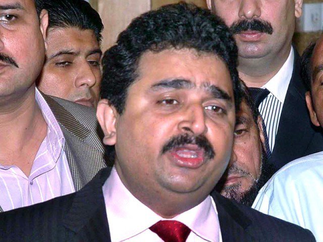 گوادر پورٹ آپریشنل، معاملات چین کے پاس ہیں، کامران مائیکل