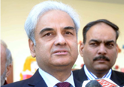 چیف جسٹس ناصرالملک نے دھاندلی کے عملدرآمد کرنیوالوں بارے سوالنامہ جاری کرکے تاریخی فراڈ کی گتھیاں سلجھانی شروع کردی