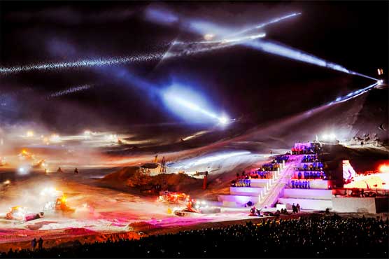 آسٹریا کے برفانی علاقے میں اوپن ائیر تھیٹر، فنکاروں نے سماں باندھ دیا