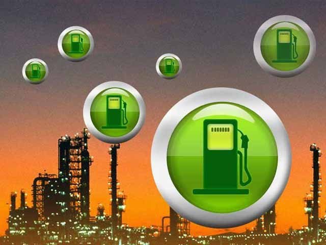 حکومت نے پیٹرول کی قیمت میں کمی کی تجویز مسترد کردی