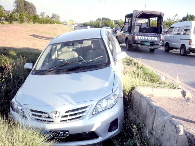 ممتاز سماجی شخصیت رانا ثاقب مشرف ٹریفک حادثہ میں شدید زخمی