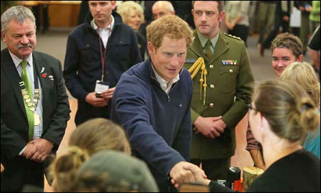 برطانوی شہزادے ہیری کا نیوزی لینڈ پہنچنے پر شاندار استقبال