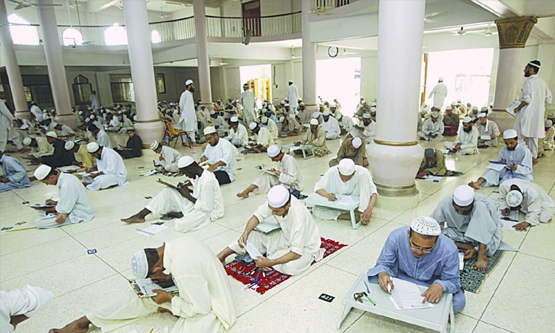 ملک بھر کے مدارس کی طرح جامعہ بنوریہ میں وفاق کے سالانہ امتحانات کا آغاز ہوگیا