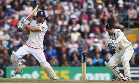 لیڈز ٹیسٹ :دوسرا دن ختم ہونے پر انگلینڈ کے 5 وکٹوں پر 253 رنز