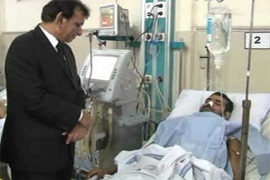 چیف جسٹس لاہور ہائیکورٹ کی میو ہسپتال میں زخمی وکیل کی عیادت