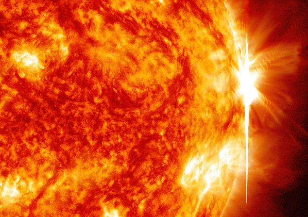 ناسا نے طاقتور ترین شمسی دھماکوں کی تصاویر جاری کر دی