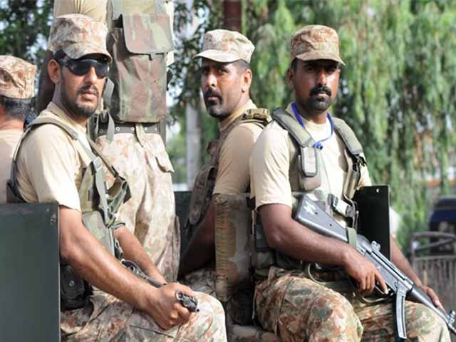 کراچی میں رینجرز کے سرچ آپریشن کے دوران 4 دہشت گرد ہلاک