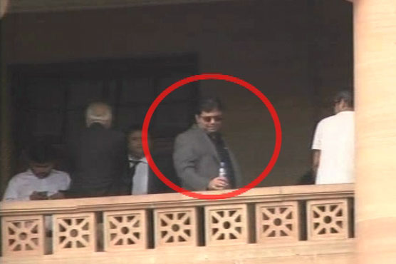 ایگزیکٹ سی ای او شعیب احمد ممکنہ گرفتاری سے بچنے کیلئے سندھ ہائیکورٹ پہنچ گئے